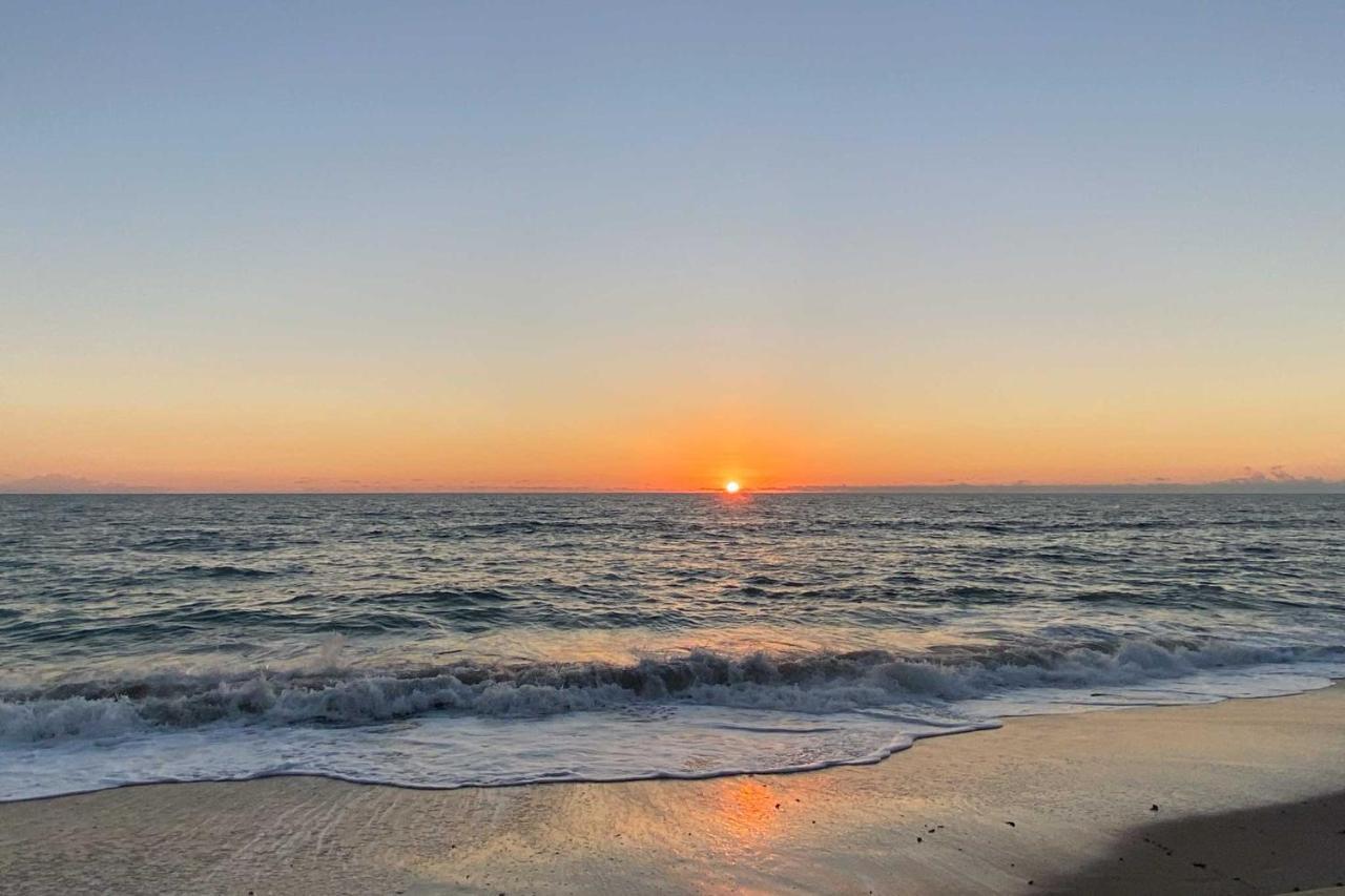 Walk To Shore Satellite Beach Condo With Ocean View Extérieur photo